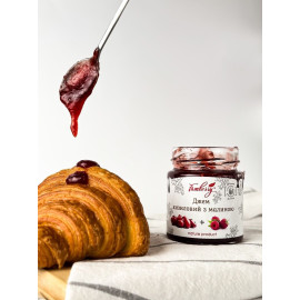 Cornelian cherry jam with raspberries 230g