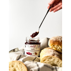 Cornelian cherry jam with peach pieces 230 g