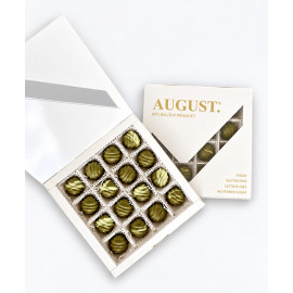  Assorted matcha/strawberry/almond sweets 200g