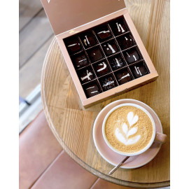 Peanut & date praline box 180g