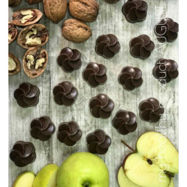 Natural candy on the basis of carob without sugar ‘Apple - Walnut’ 13g